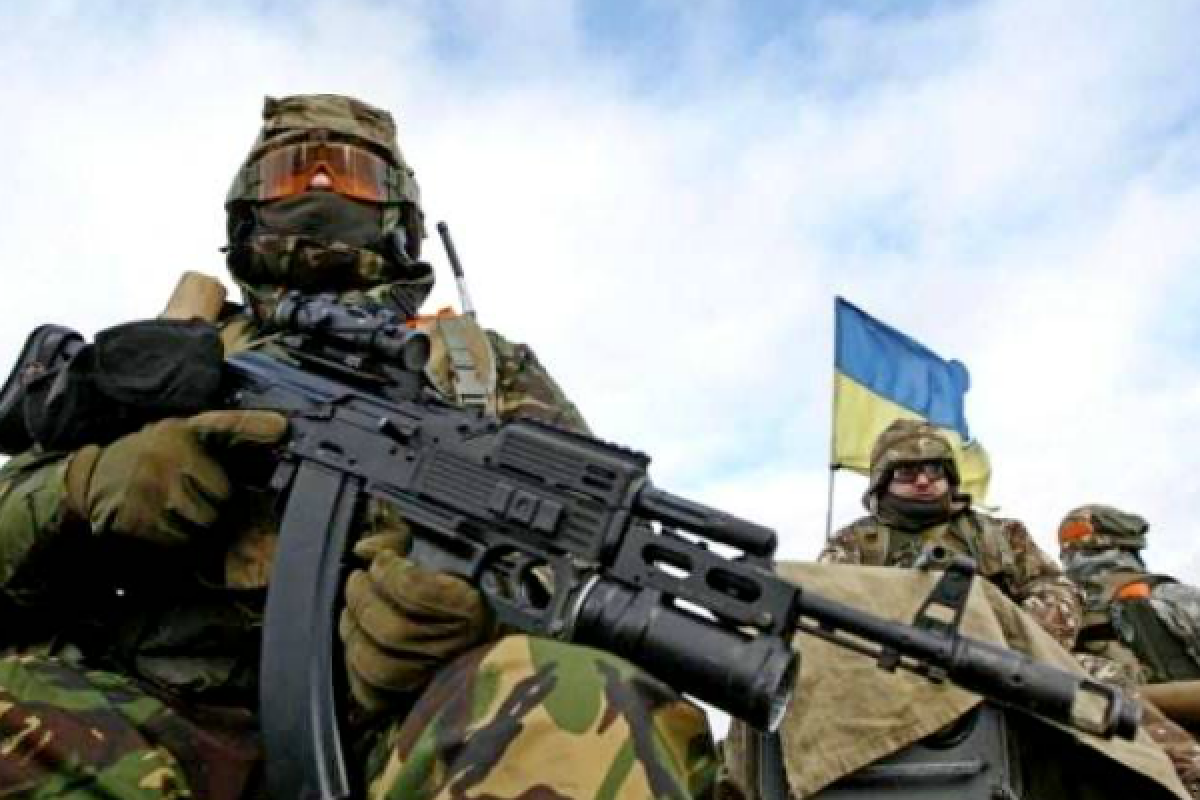 Под Троицким украинские военные вступили в бой с ДРГ и взяли боевиков в плен Под Троицким украинские военные вступили в бой с ДРГ и взяли боевиков в плен