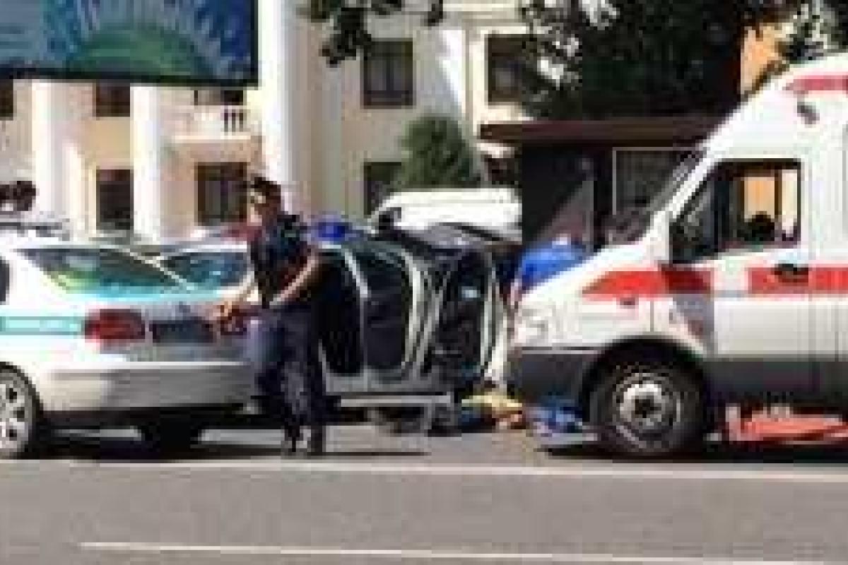 В Алма-Ате начались беспорядки: у здания полиции застрелены правоохранители, захвачен торговый центр В Алма-Ате начались беспорядки: у здания полиции застрелены правоохранители, захвачен торговый центр