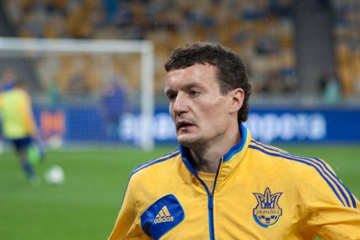 Защитник сборной Украины продолжит футбольную карьеру в Германии Защитник сборной Украины продолжит футбольную карьеру в Германии