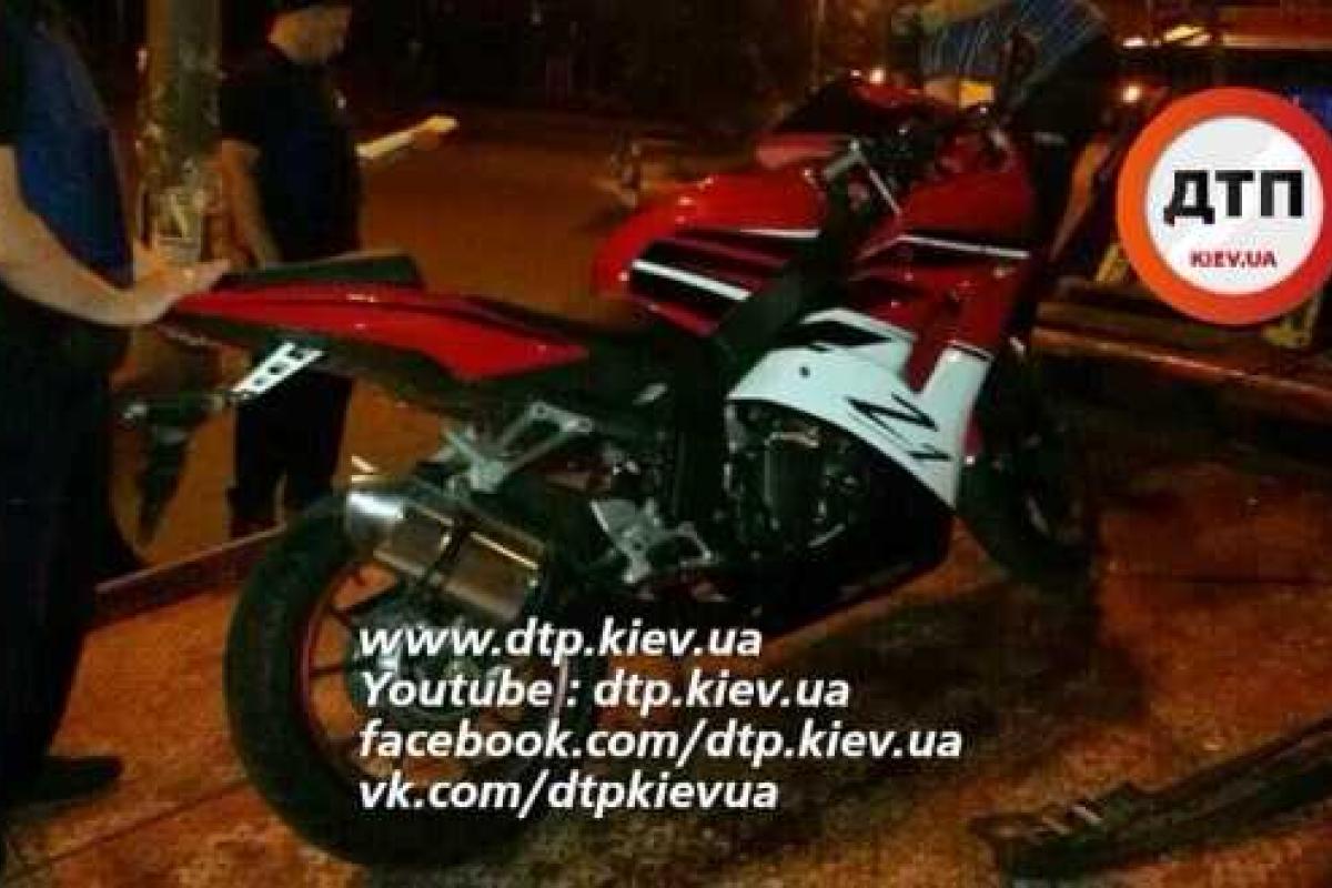 В Киеве пьяный прокурор разъезжал на мотоцикле без документов