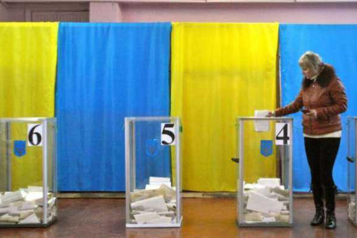 Стало известно, кто сегодня лидирует в президентском рейтинге Украины