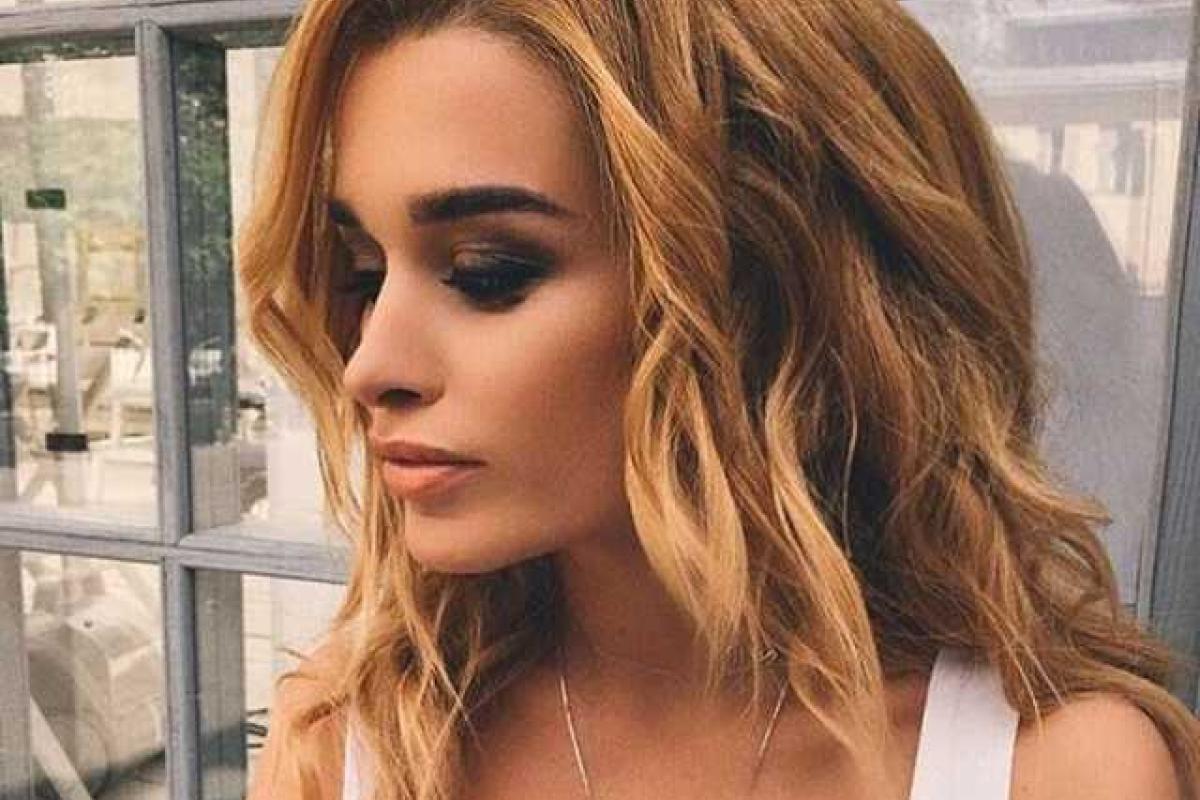 Ксения Бородина отправилась на отдых с незнакомцем Ксения Бородина отправилась на отдых с незнакомцем