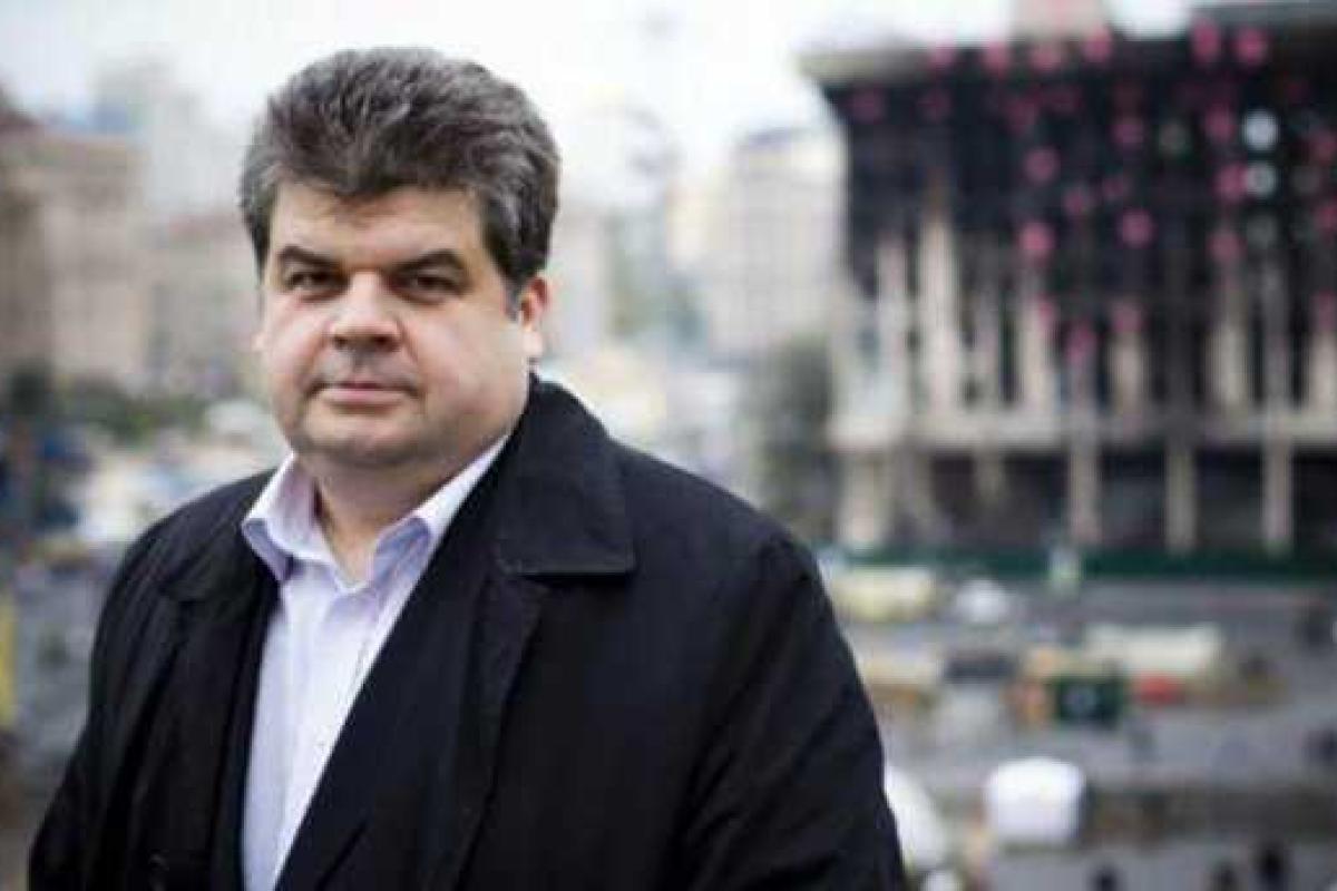 Украинский дипломат оценил возможность введения военного положения в стране Украинский дипломат оценил возможность введения военного положения в стране