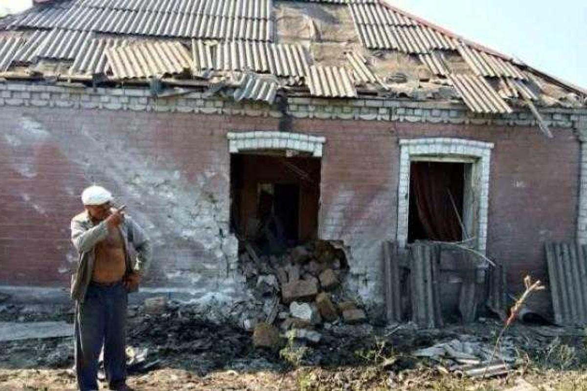 Обстрел Куйбышевского района Донецка: в сети показали фото последствий Обстрел Куйбышевского района Донецка: в сети показали фото последствий