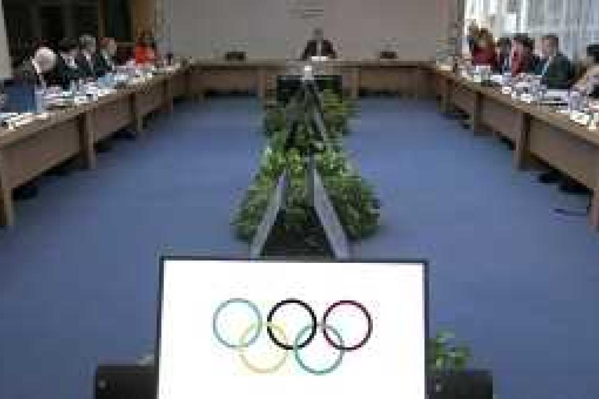 Из-за допинг-скандала Россию отстранят от проведения крупных спортивных мероприятий Из-за допинг-скандала Россию отстранят от проведения крупных спортивных мероприятий