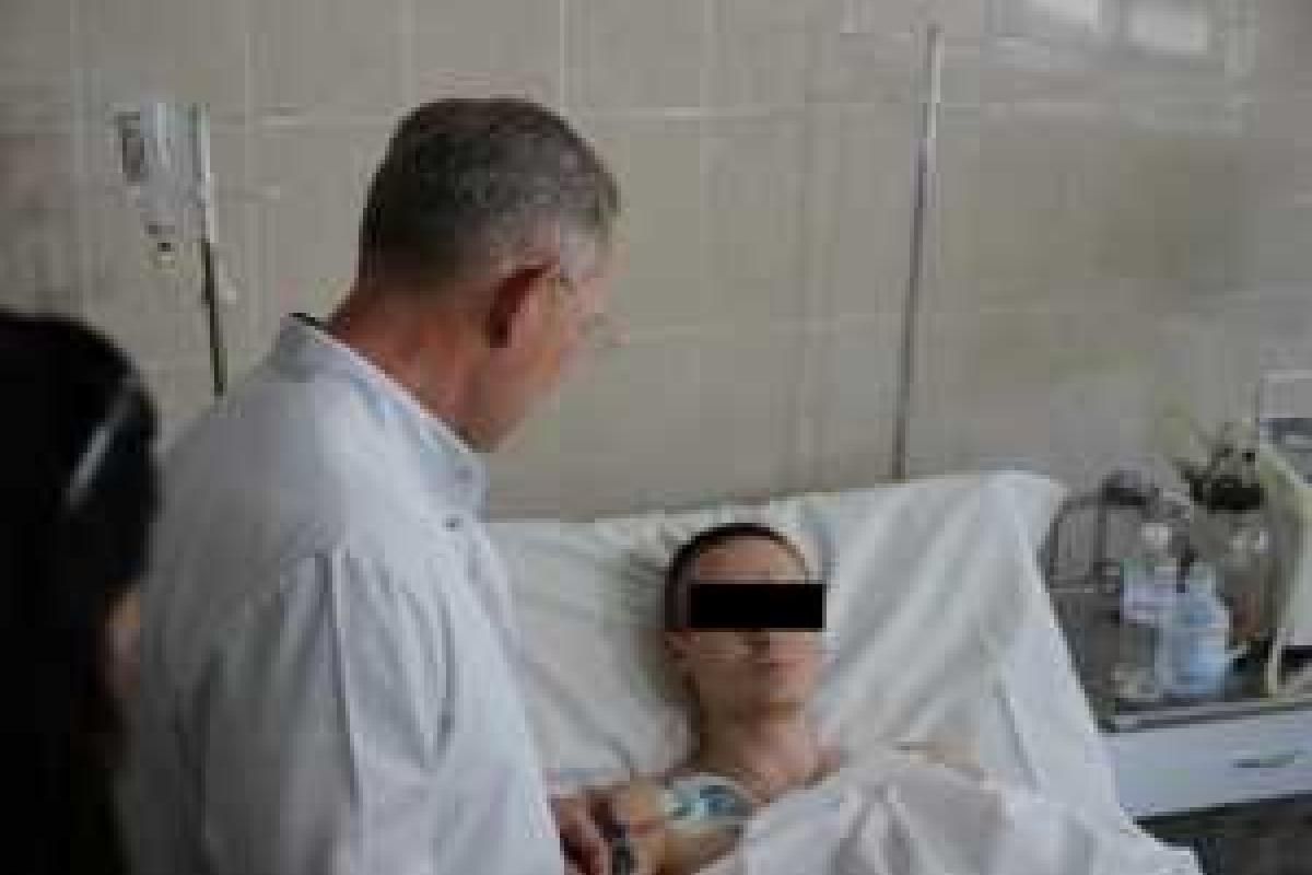 В зоне АТО волонтер, обеспечивавший бойцов ВСУ едой и лекарствами, получил тяжелое ранение В зоне АТО волонтер, обеспечивавший бойцов ВСУ едой и лекарствами, получил тяжелое ранение