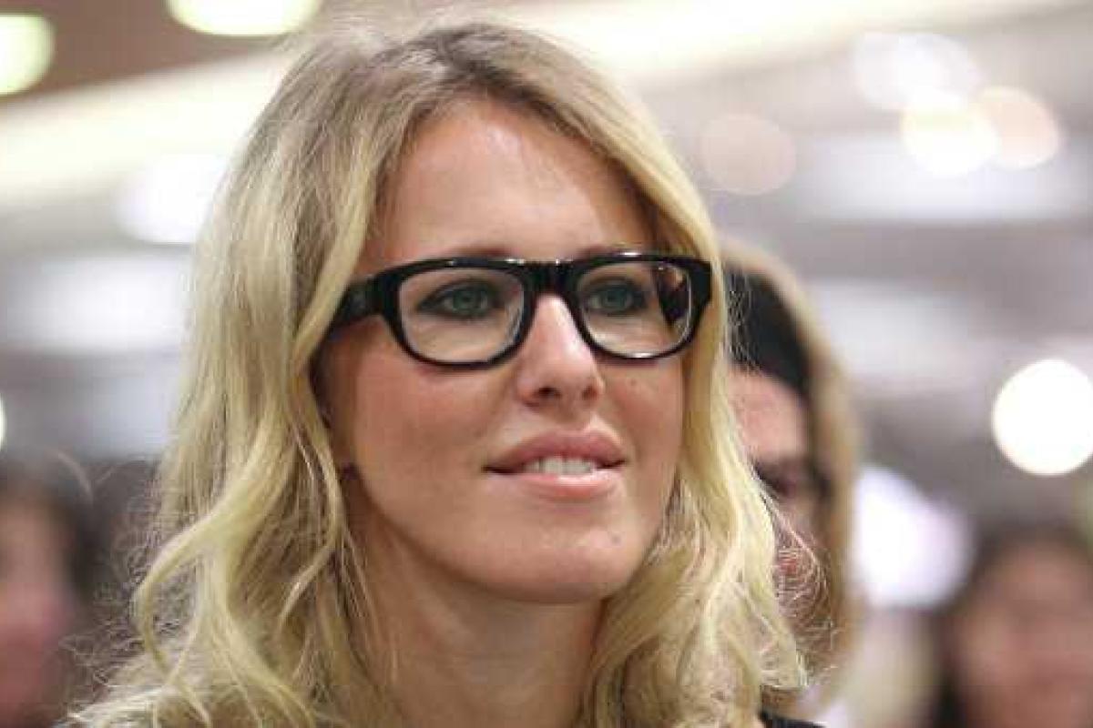 Ксения Собчак заставляет сомневаться в своей беременности Ксения Собчак заставляет сомневаться в своей беременности