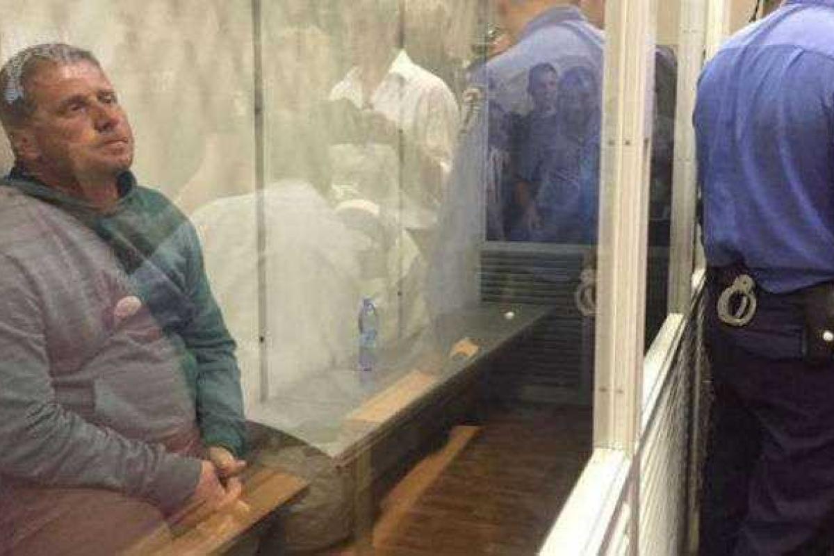 Президенту озвучили ультиматум касательно дела основателя "Айдара", обвиняемого в разбоях Президенту озвучили ультиматум касательно дела основателя "Айдара", обвиняемого в разбоях