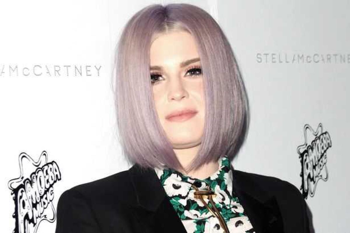 Дочь Оззи Осборна надела украинскую вышиванку, назвав Украину "сердцем моды"