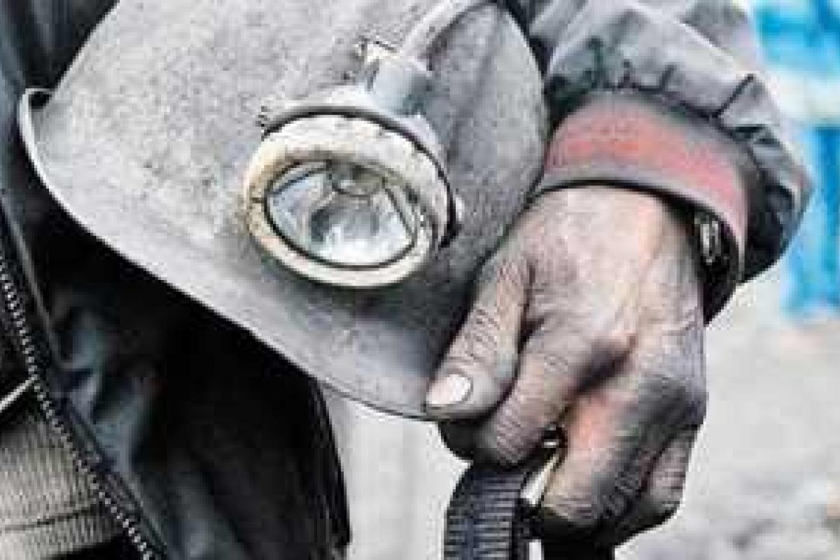 В Торезе зреет бунт: шахтеры пять месяцев не получают зарплат