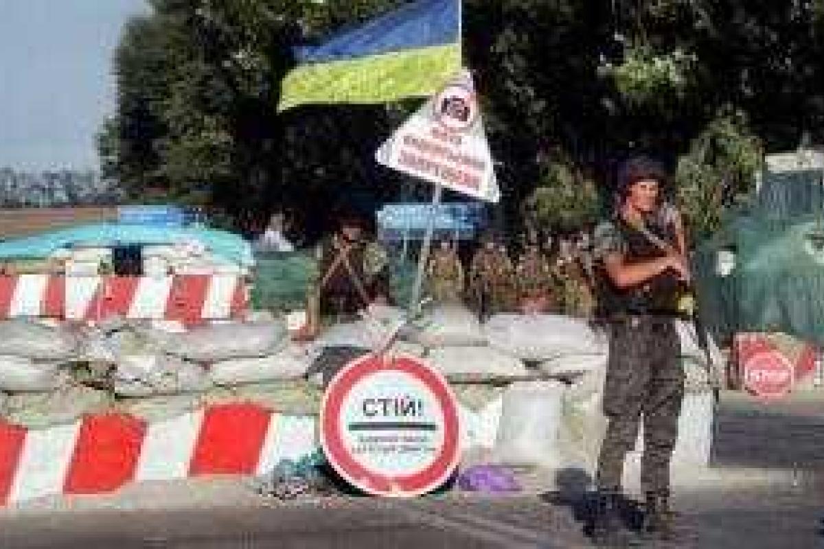 На блокпостах в зоне АТО собираются километровые очереди