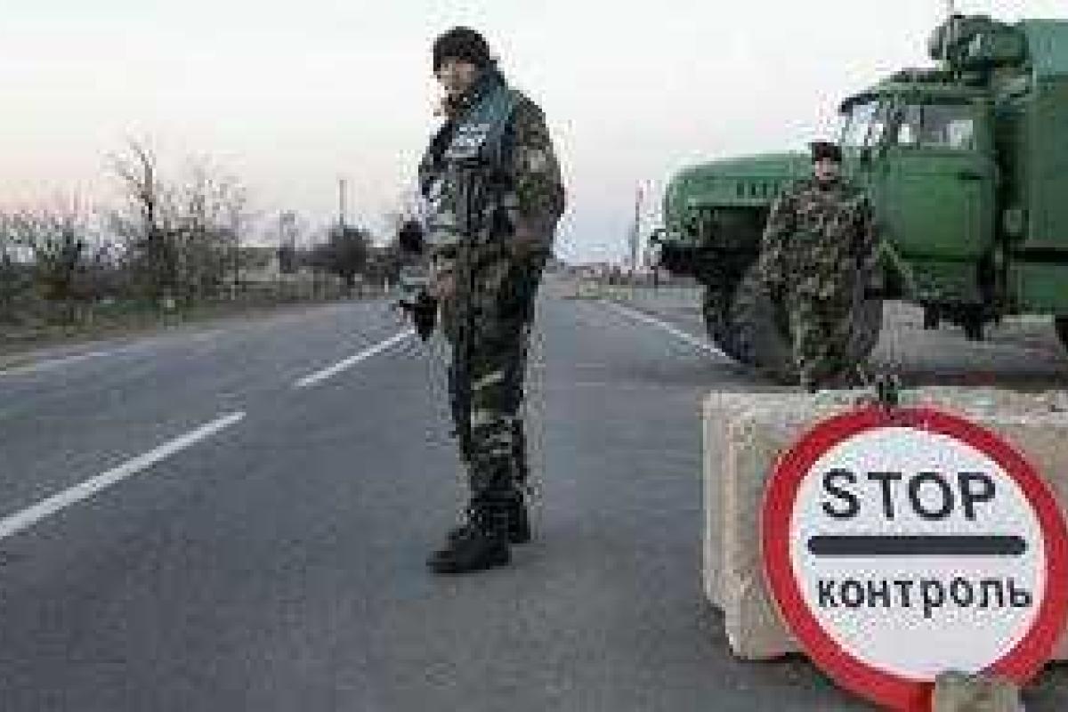 В Марьинке вместо нового блокпоста появился "Полицейский пункт помощи" - соцсети В Марьинке вместо нового блокпоста появился "Полицейский пункт помощи" - соцсети