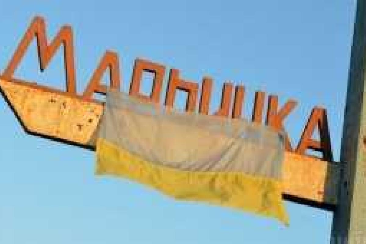 В Марьинке на блокпосту огромные очереди: насчитывается уже 500 машин В Марьинке на блокпосту огромные очереди: насчитывается уже 500 машин