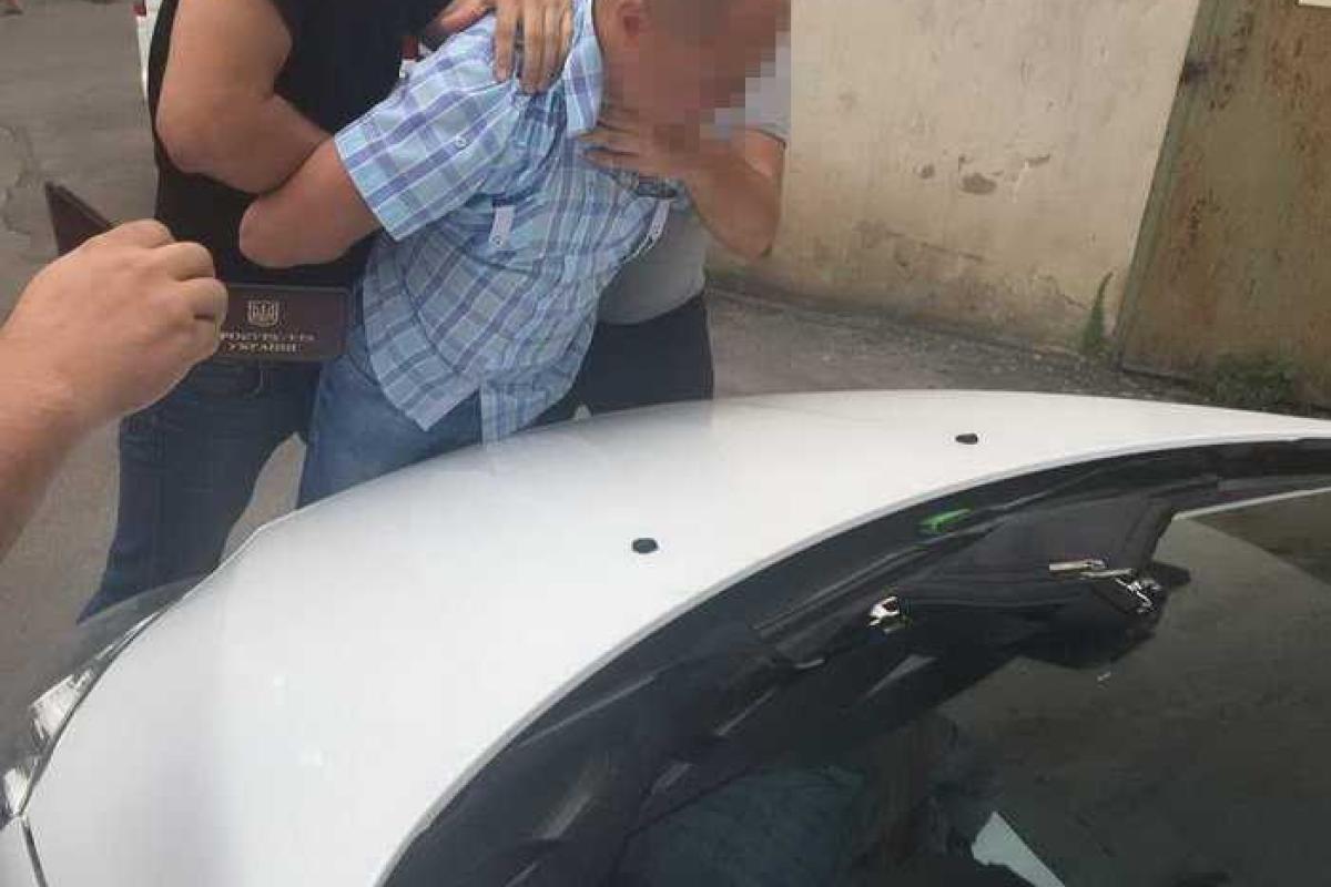 В Херсоне задержан на взятке подполковник ГСЧС В Херсоне задержан на взятке подполковник ГСЧС