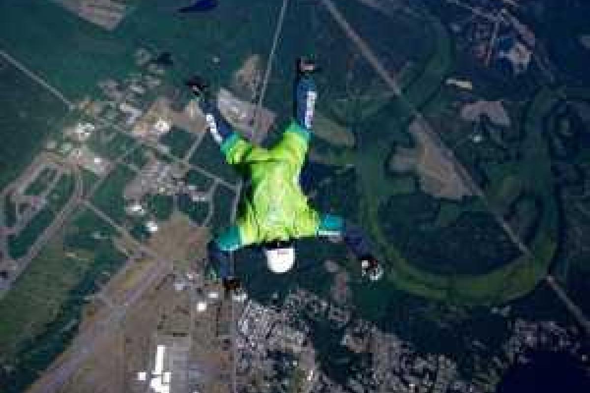 В США экстремал собирается в прямом эфире спрыгнуть из самолета без парашюта В США экстремал собирается в прямом эфире спрыгнуть из самолета без парашюта