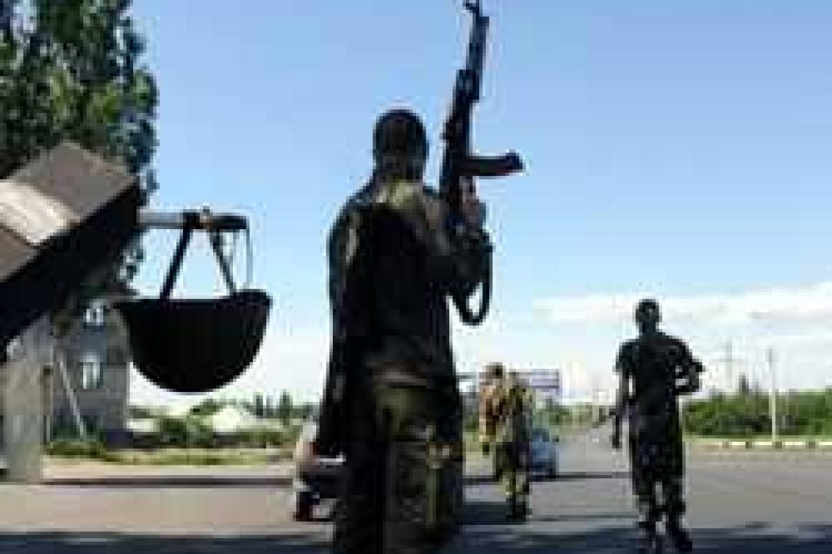 Эксперты рассказали, почему боевики "ДНР" и "ЛНР" хотят провести предварительные выборы Эксперты рассказали, почему боевики "ДНР" и "ЛНР" хотят провести предварительные выборы