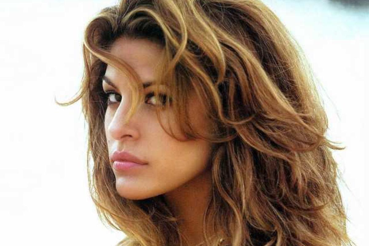 Ева Мендес тайно вышла замуж за своего возлюбленного Ева Мендес тайно вышла замуж за своего возлюбленного