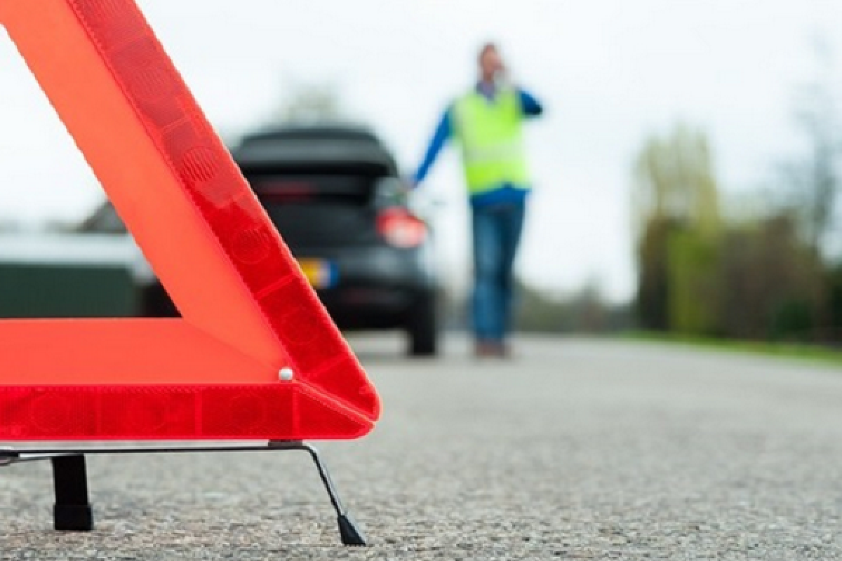 В Киеве страшное ДТП: пьяный водитель на иномарке въехал в подземный переход