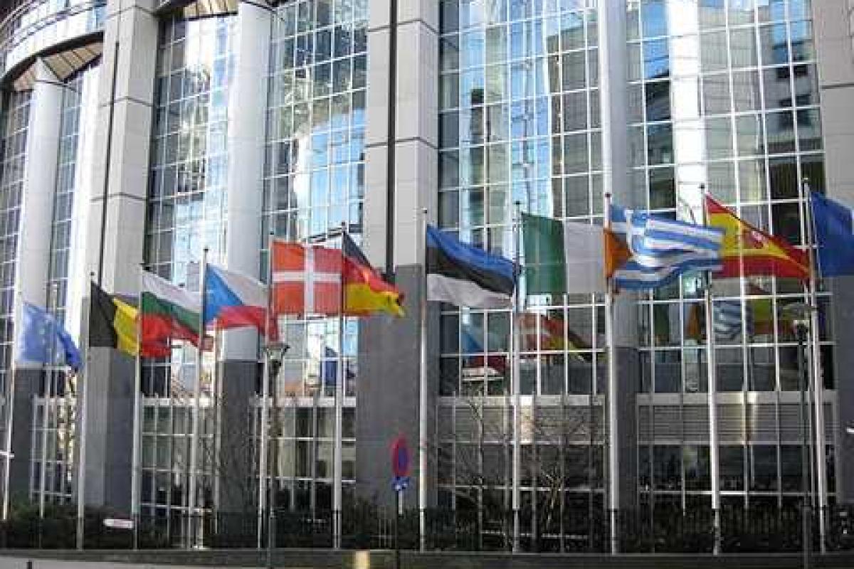 В Европарламенте призвали отменить визовые требования для Украины