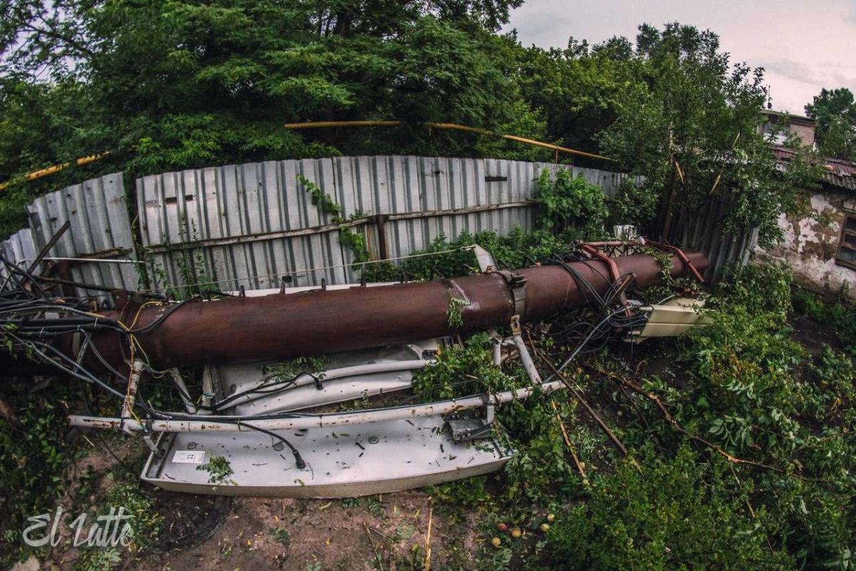 В Донецке рухнула вышка МТС, - соцсети