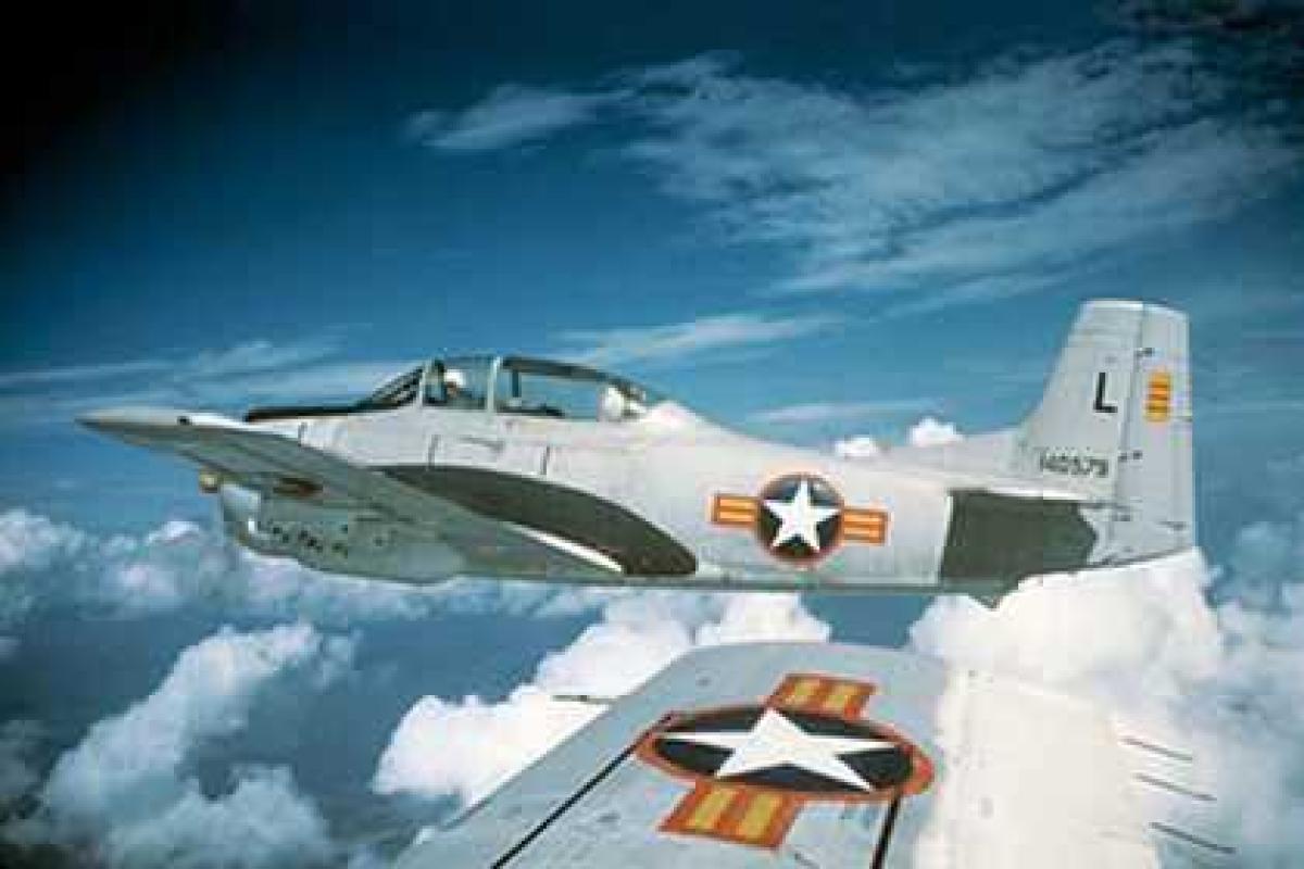 В Канаде во время авиашоу разбился учебный самолет, есть жертвы В Канаде во время авиашоу разбился учебный самолет, есть жертвы