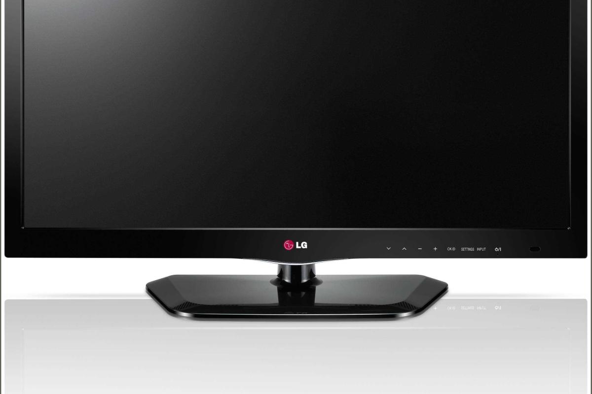 В Украине запретили 9 российских телеканалов и разрешили показывать американскую эротику