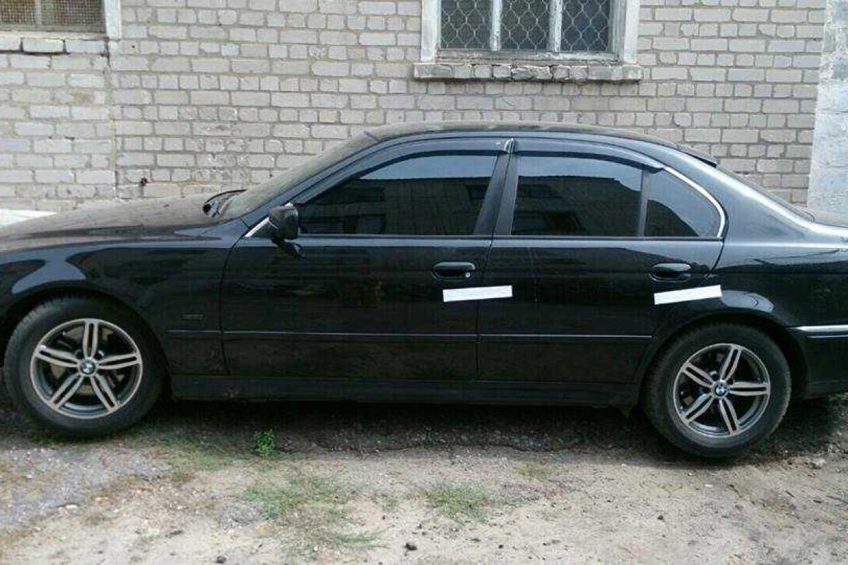В Кременной водитель BMW совершил наезд на полицейского В Кременной водитель BMW совершил наезд на полицейского
