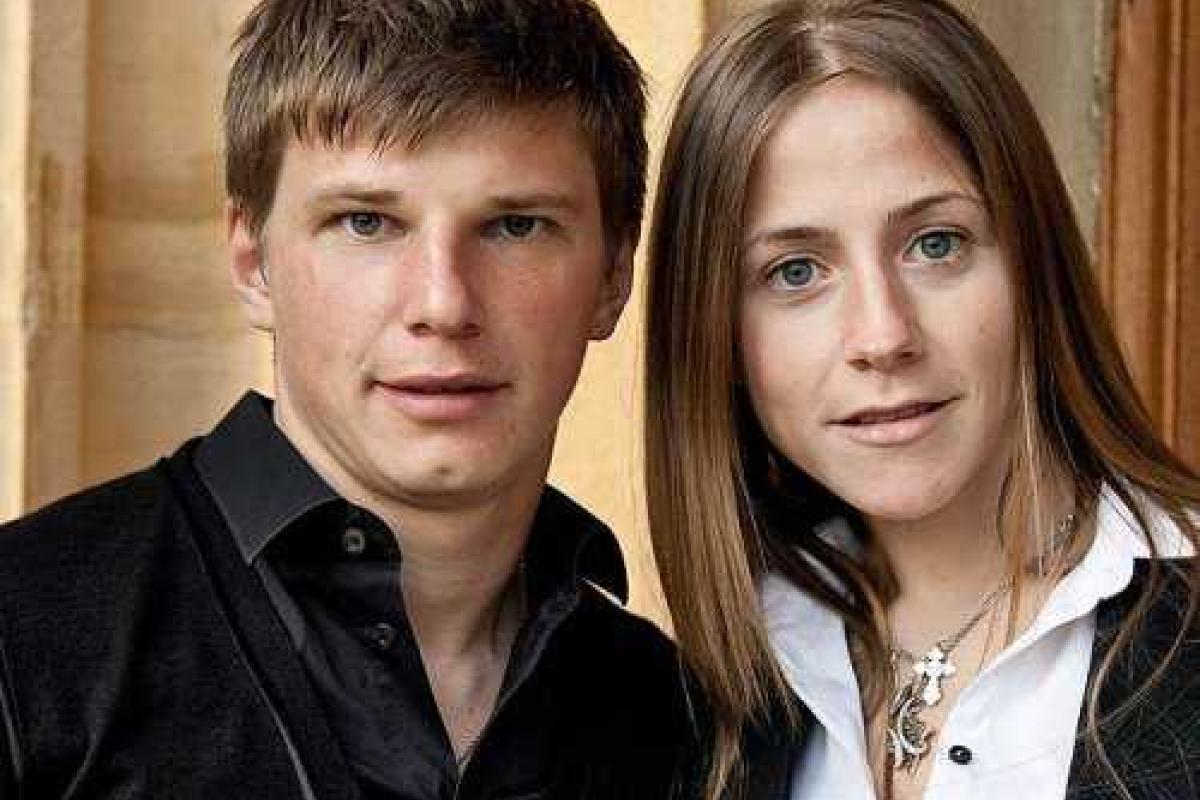 Известный футболист помирился с бывшей супругой Известный футболист помирился с бывшей супругой