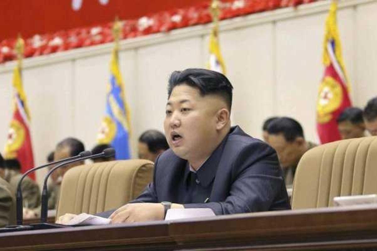 Экс-министр КНДР расстрелян из зенитных пулеметов по особому указу самого Ким Чен Ына - СМИ Экс-министр КНДР расстрелян из зенитных пулеметов по особому указу самого Ким Чен Ына - СМИ