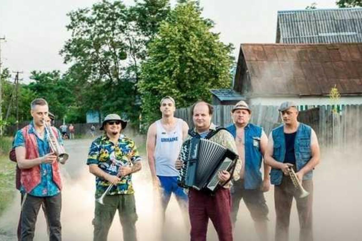 Группа "ТИК" выпустила новый клип о роботе