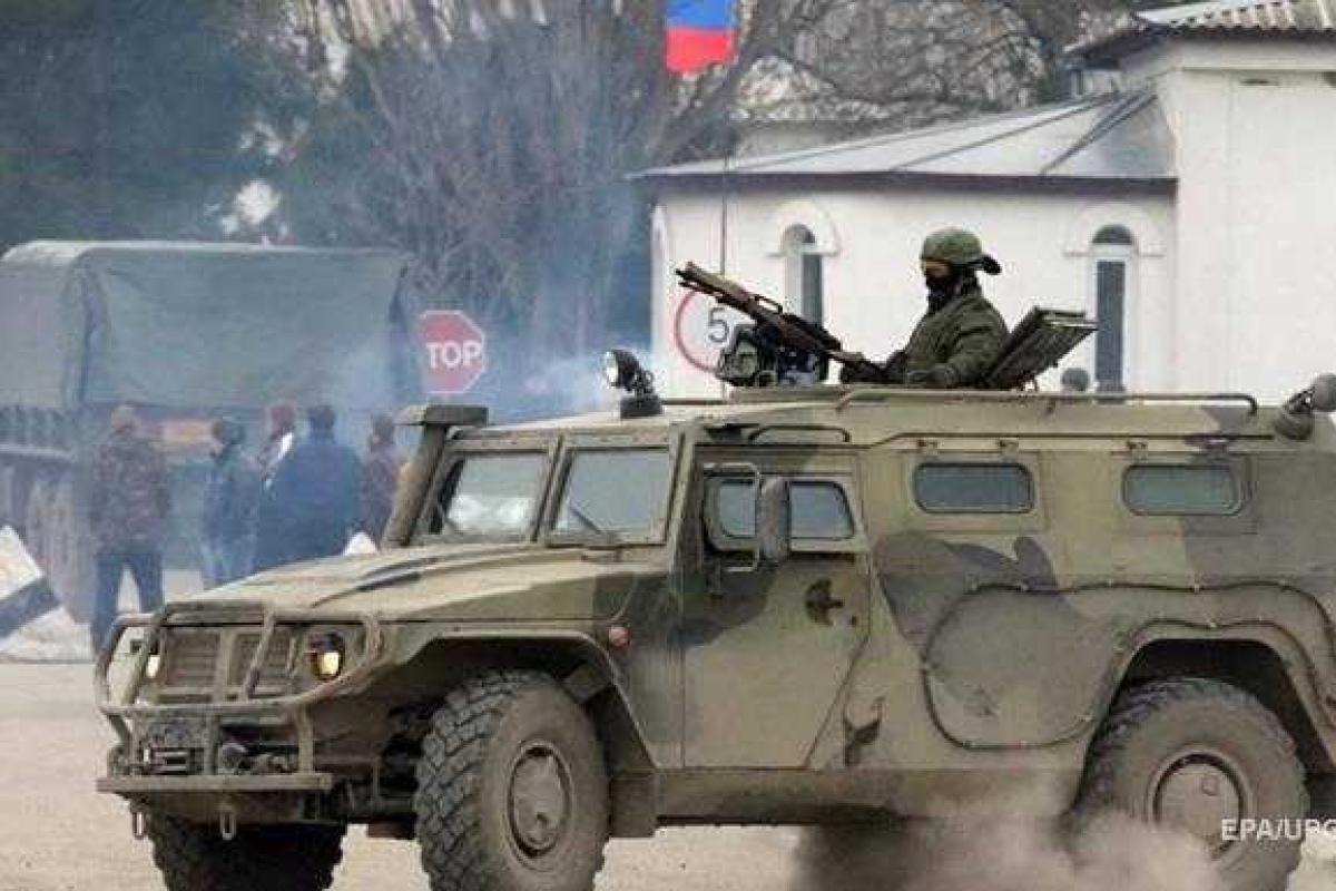 На севере Крыма скопились российские войска, слышны автоматные очереди, оцеплен Джанкой – активисты На севере Крыма скопились российские войска, слышны автоматные очереди, оцеплен Джанкой – активисты