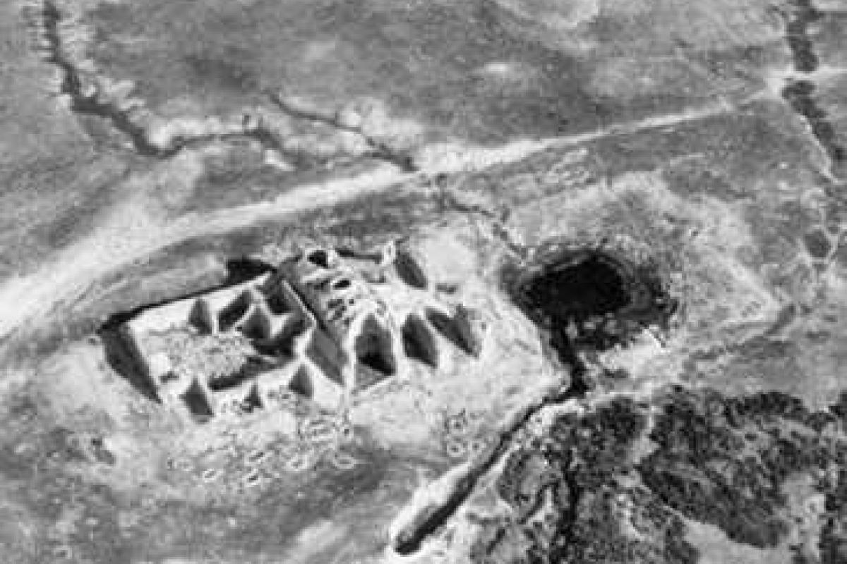 В США ученые рассекретили информацию о базе пришельцев на Луне В США ученые рассекретили информацию о базе пришельцев на Луне