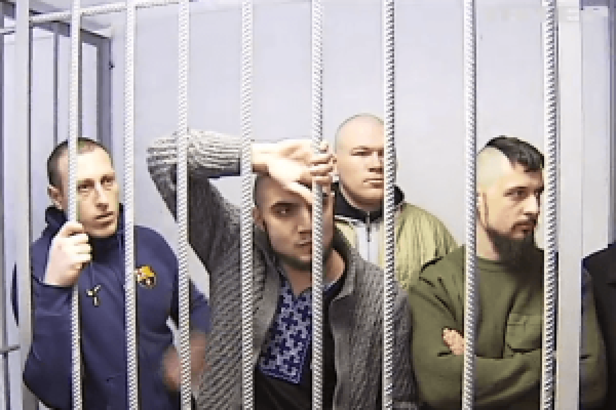 ГПУ обнародовала видео судебных заседаний над бойцами "Торнадо" (18+) ГПУ обнародовала видео судебных заседаний над бойцами "Торнадо" (18+)