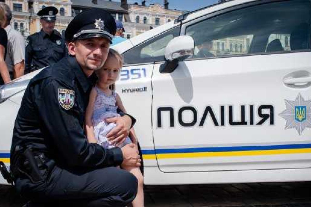 Столичные полицейские поразили исполнением песни "Океана Эльзы"