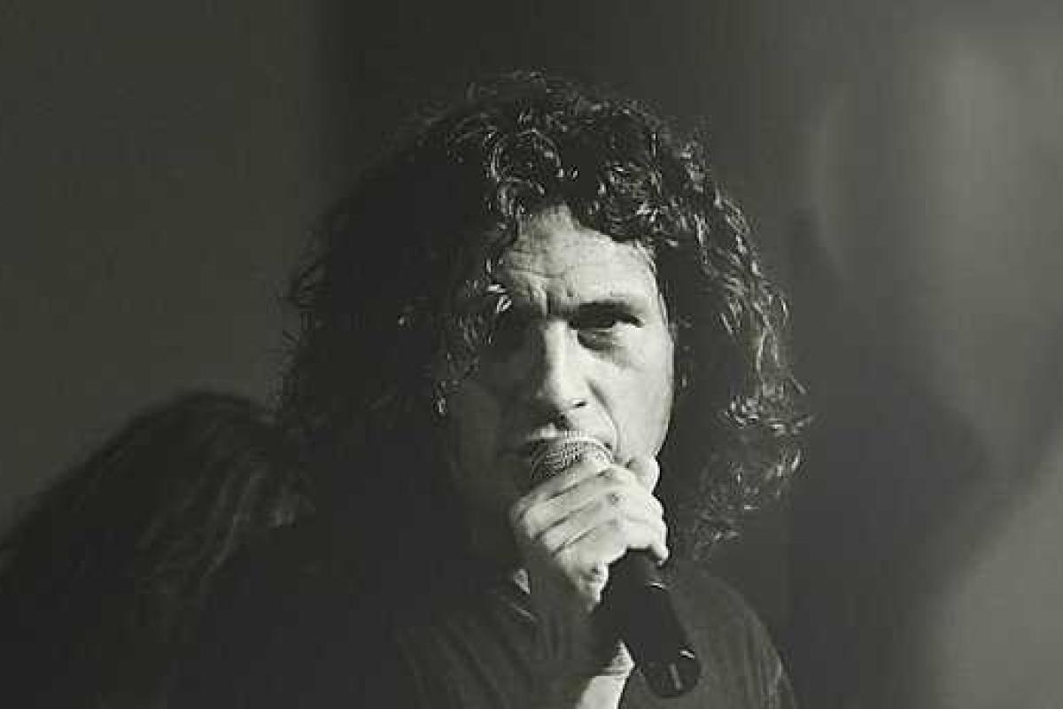 Лучшие клипы "Скрябина": о боли, местах счастливых людей и маме