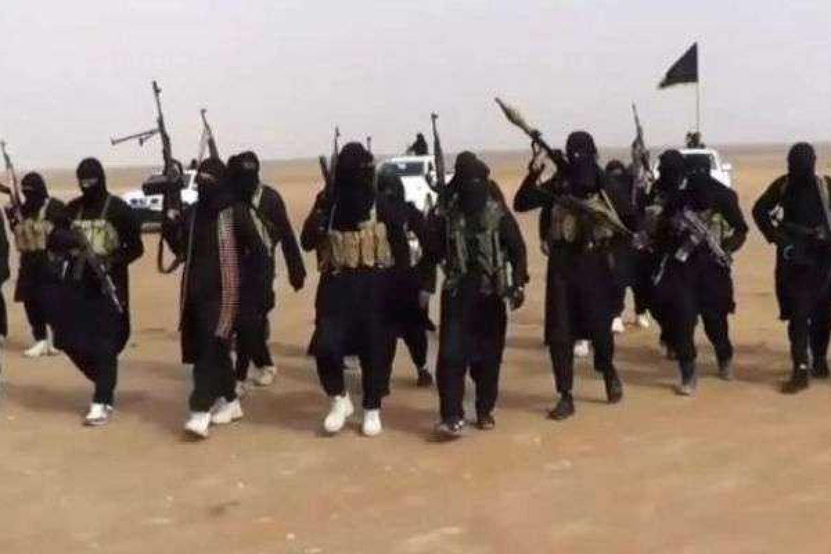 В Сирии боевики ИГИЛ захватили в заложники две тысячи мирных жителей В Сирии боевики ИГИЛ захватили в заложники две тысячи мирных жителей