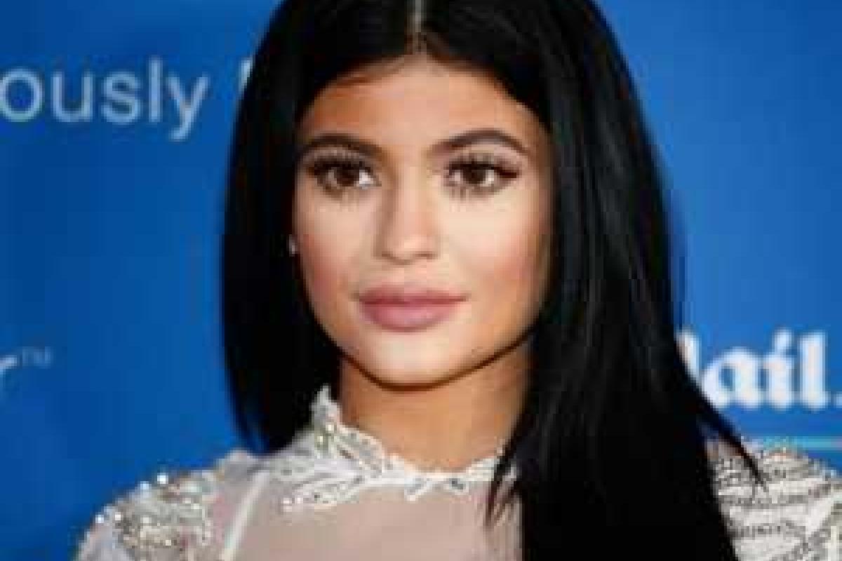 Кайли Дженнер шокировала снимком без макияжа Кайли Дженнер шокировала снимком без макияжа