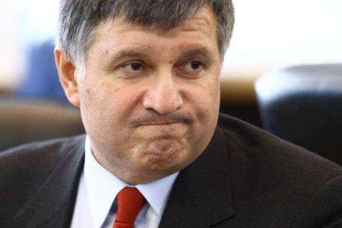 Антикоррупционное бюро будет проверять звонки Арсена Авакова