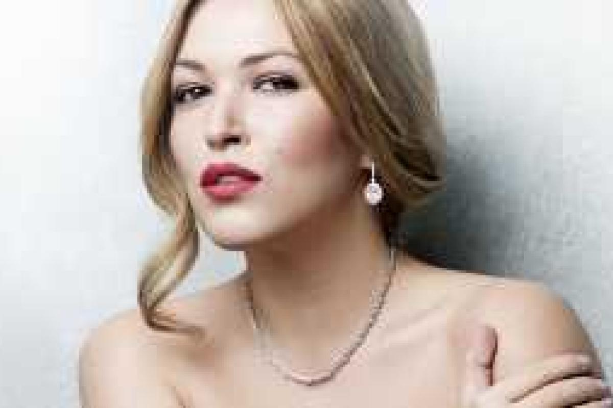 Ирина Дубцова проводит время в компании бывшего мужа