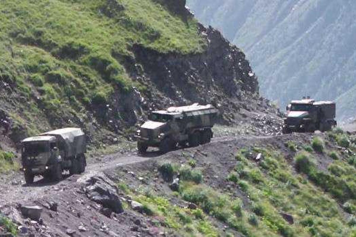 В сети показали фото стягивания российских войск к границе с Украиной В сети показали фото стягивания российских войск к границе с Украиной