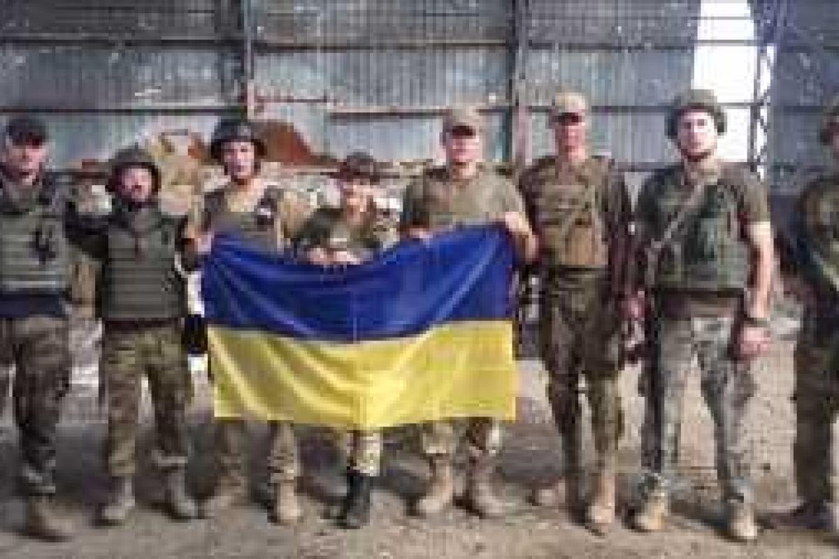 Появились кадры, как бойцы, стоящие насмерть за свою Родину, поздравили всех украинцев с Днем независимости Появились кадры, как бойцы, стоящие насмерть за свою Родину, поздравили всех украинцев с Днем независимости