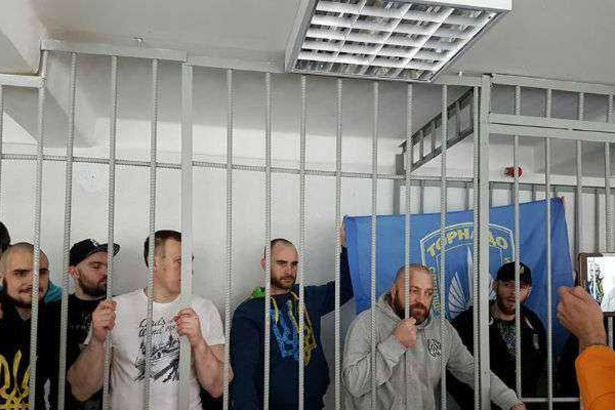 Боец "Торнадо", признавший свою вину, попросил охрану из-за угроз Боец "Торнадо", признавший свою вину, попросил охрану из-за угроз