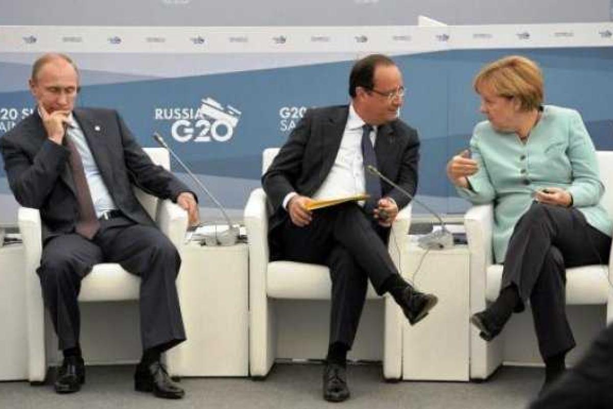 Меркель и Олланд приглашают Путина на жесткий разговор по Донбассу на саммите G20 Меркель и Олланд приглашают Путина на жесткий разговор по Донбассу на саммите G20