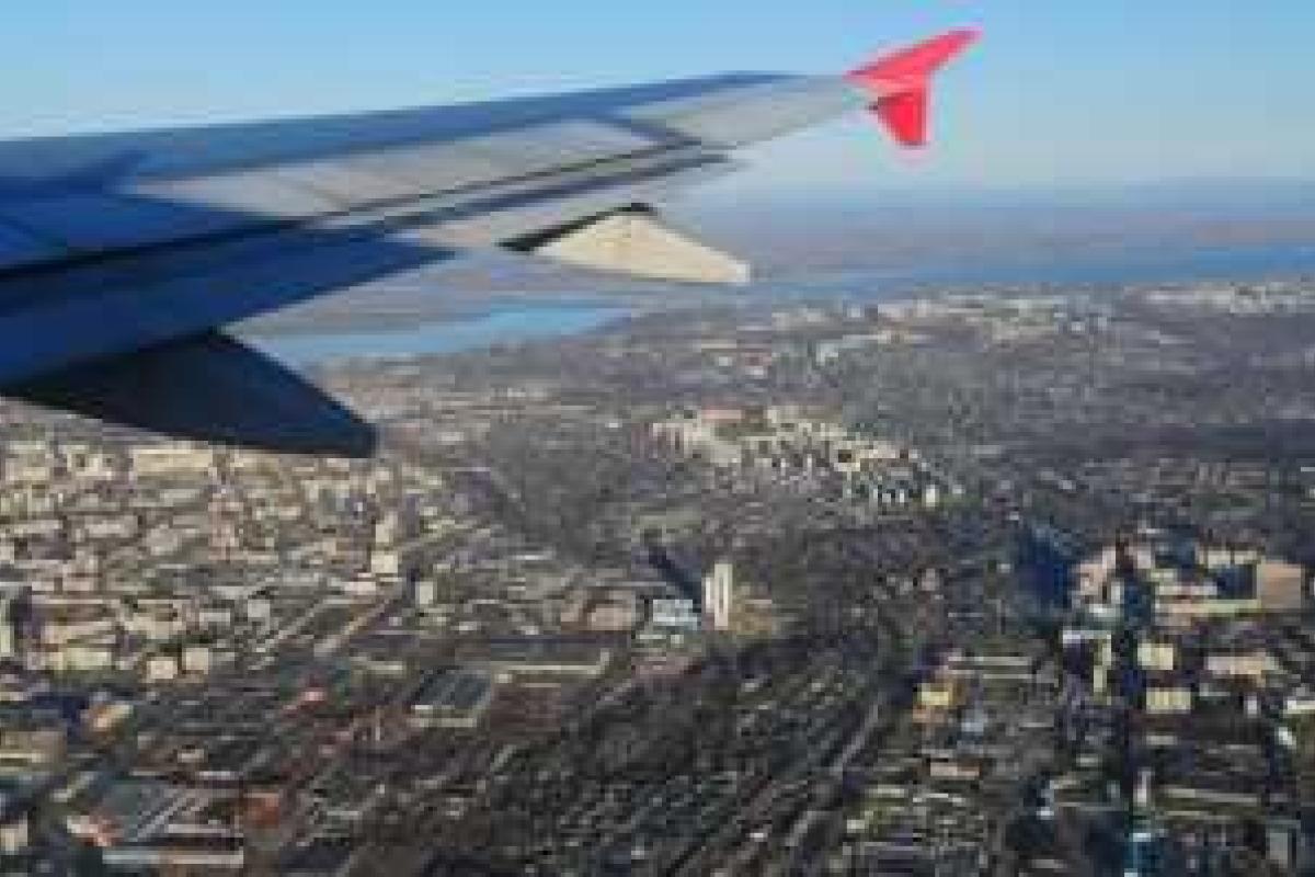 Авиарейс "Липецк – Сочи" совершил срочную аварийную посадку в Воронеже Авиарейс "Липецк – Сочи" совершил срочную аварийную посадку в Воронеже