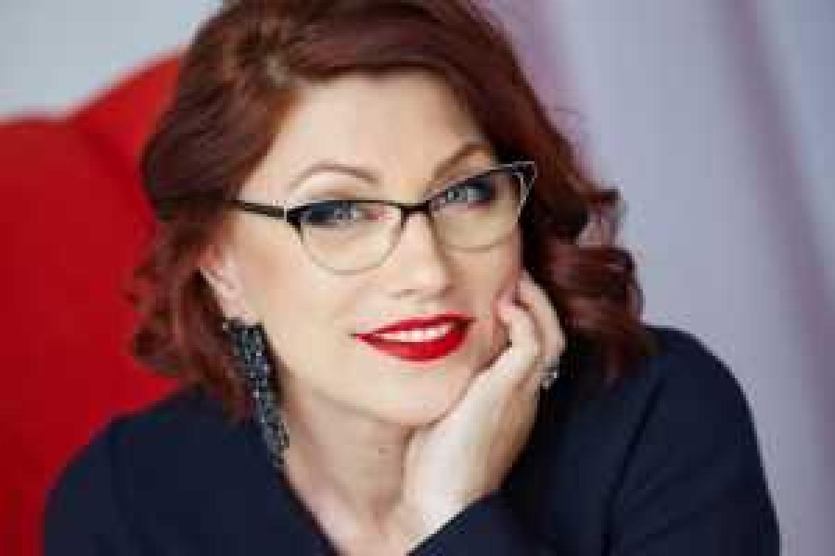 Роза Сябитова показала, как она выглядела до пластики