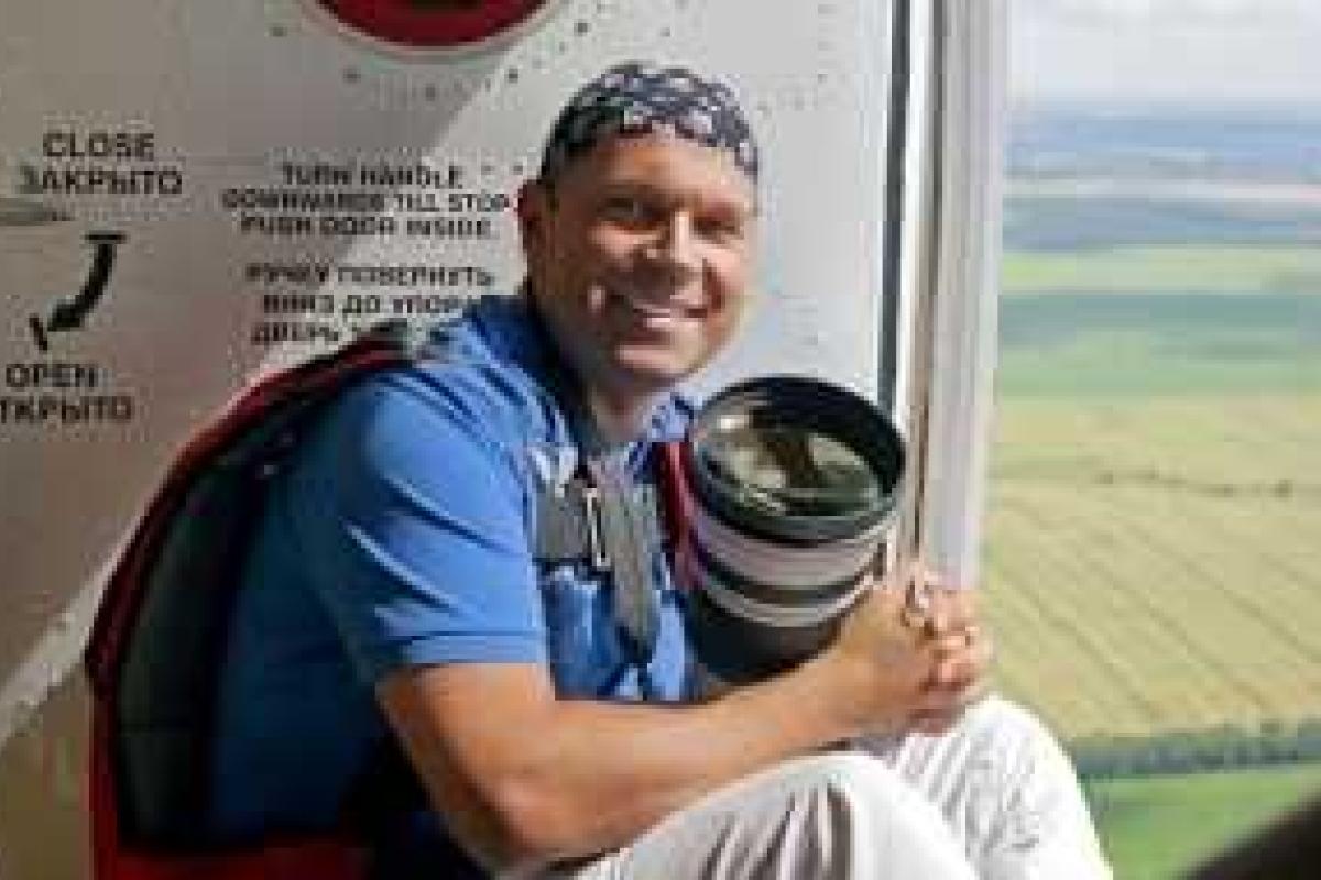 Пользователи Сети высказали свои версии, почему на самом деле уволили фотографа Дмитрия Муравского