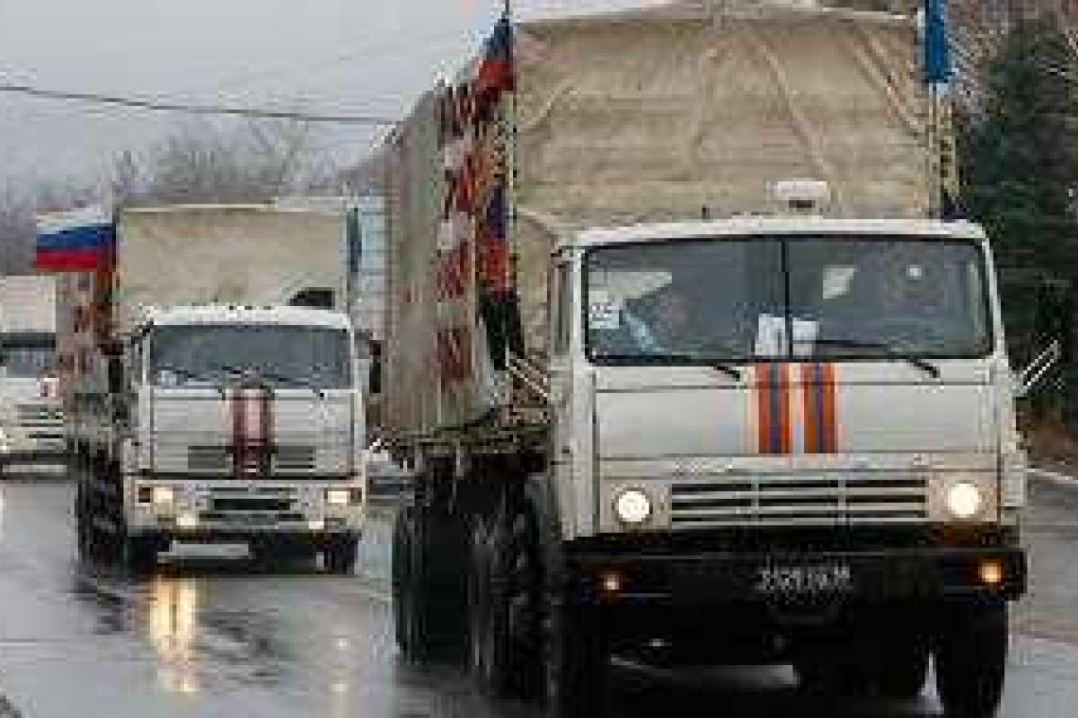 Из России на оккупированные территории Донбасса отправили 55-ю "гумколонну" Из России на оккупированные территории Донбасса отправили 55-ю "гумколонну"