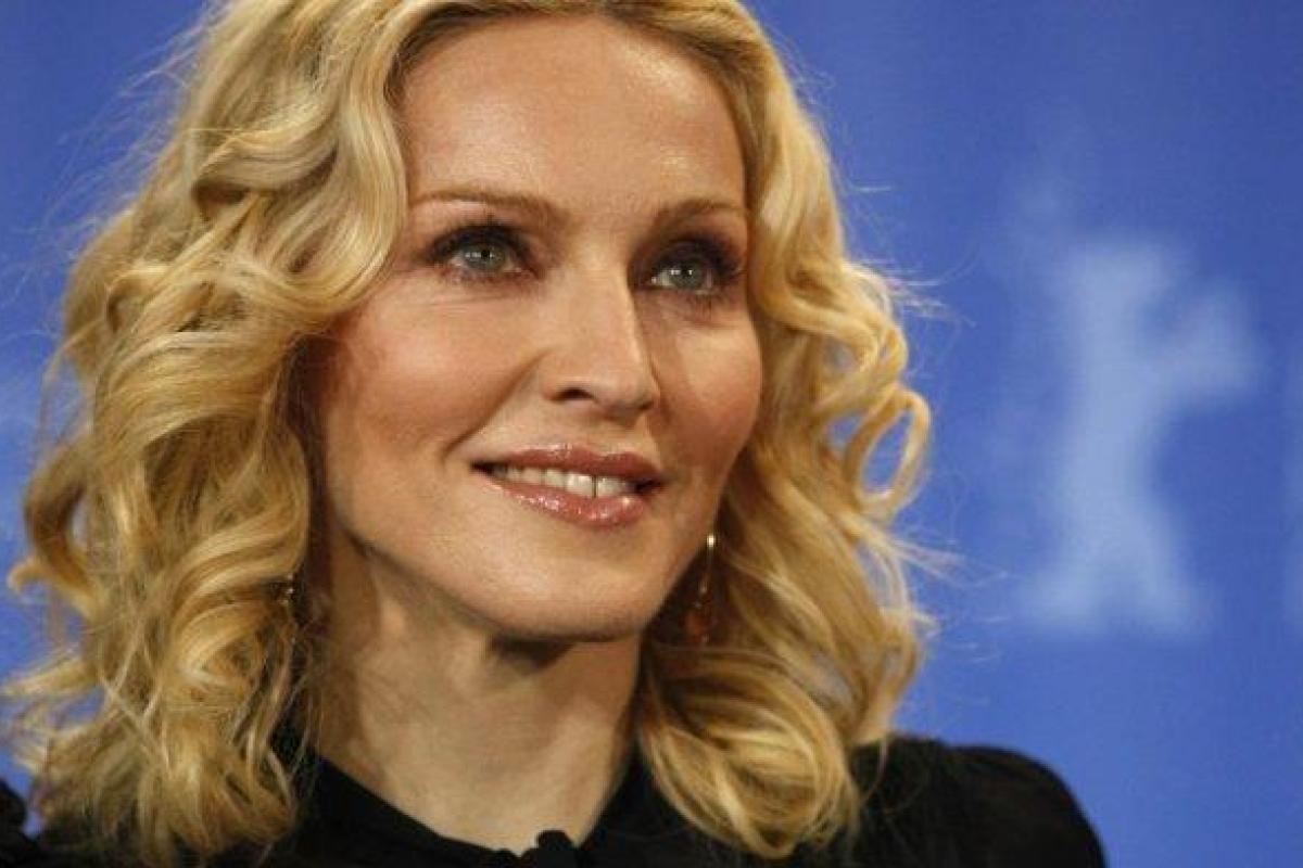 Мадонна показала публике зажигательные танцы на столе