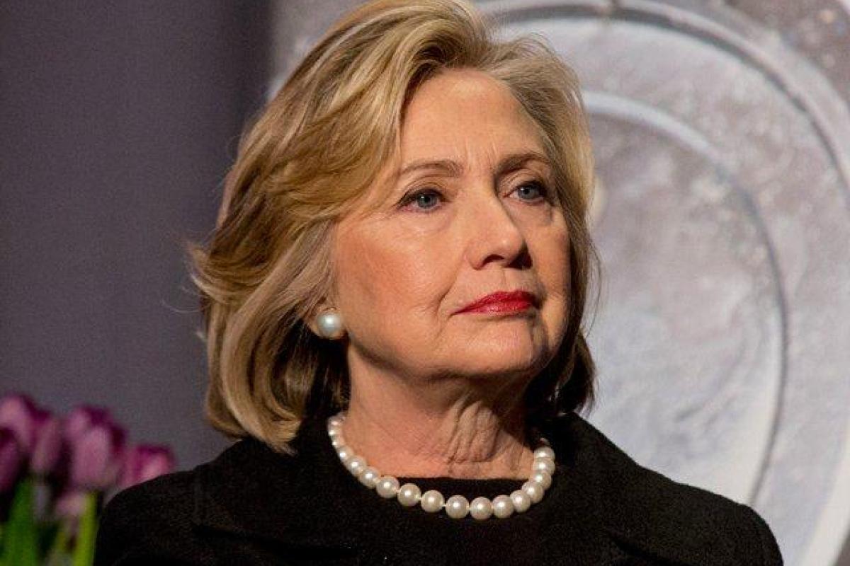 В США Хиллари Клинтон обвинила своего конкурента Дональда Трампа в расизме В США Хиллари Клинтон обвинила своего конкурента Дональда Трампа в расизме