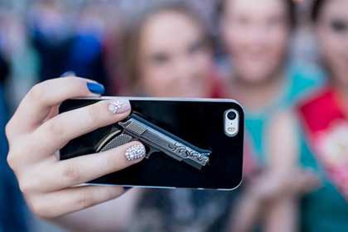 Объяснено возникновение рака при пользовании мобильным телефоном Объяснено возникновение рака при пользовании мобильным телефоном